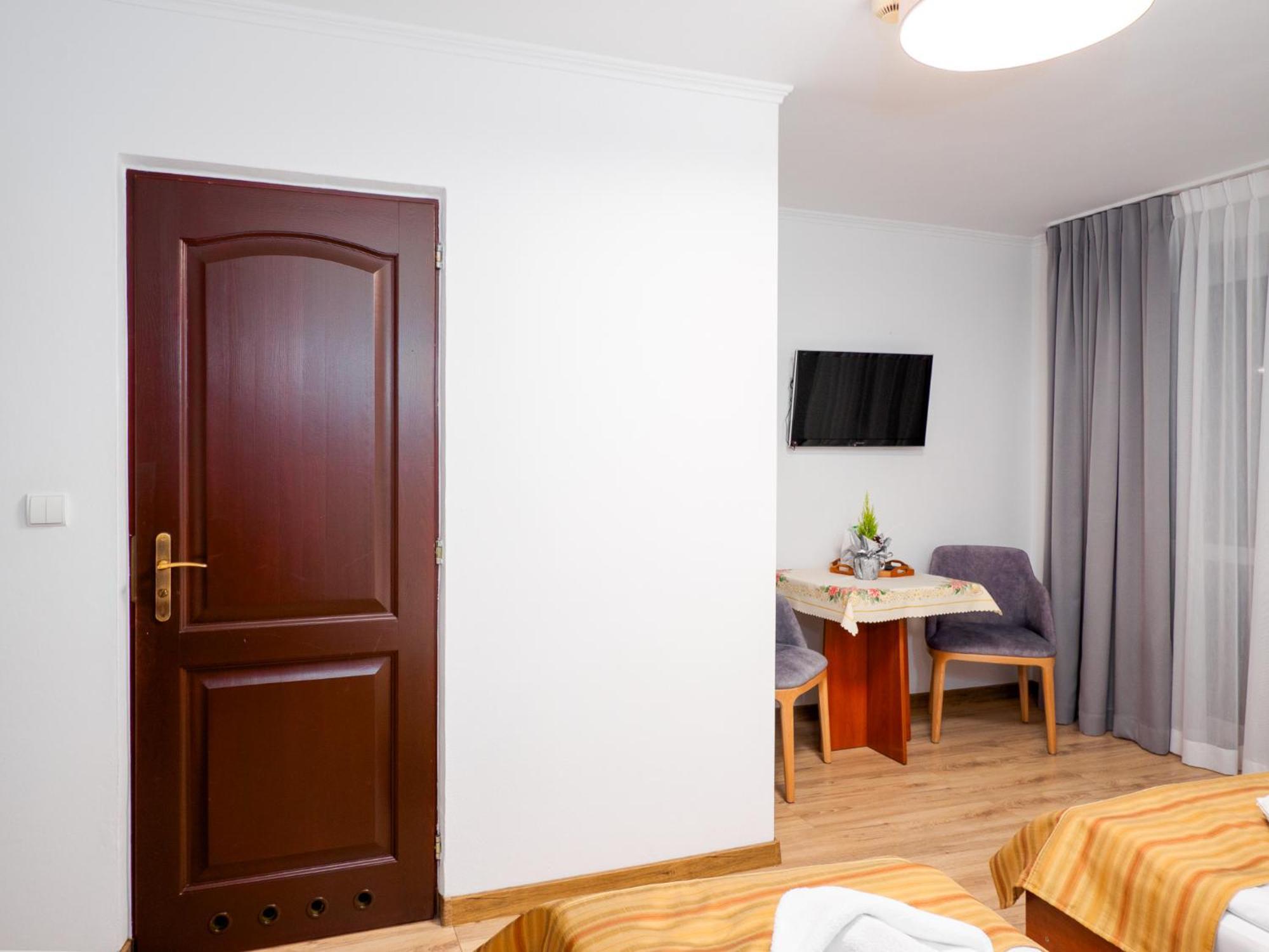 ムジャシフレ Giewont Bed & Breakfast エクステリア 写真