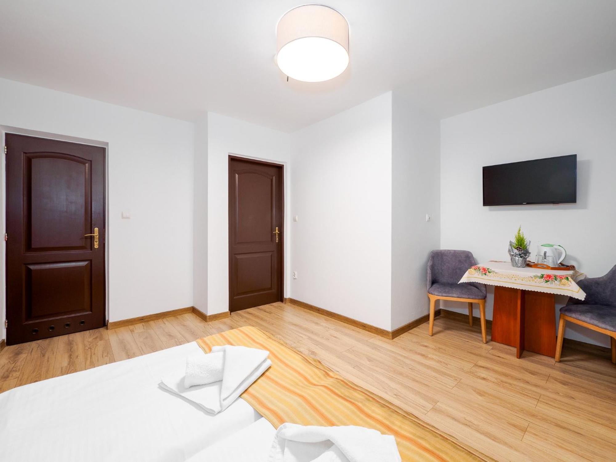 ムジャシフレ Giewont Bed & Breakfast エクステリア 写真