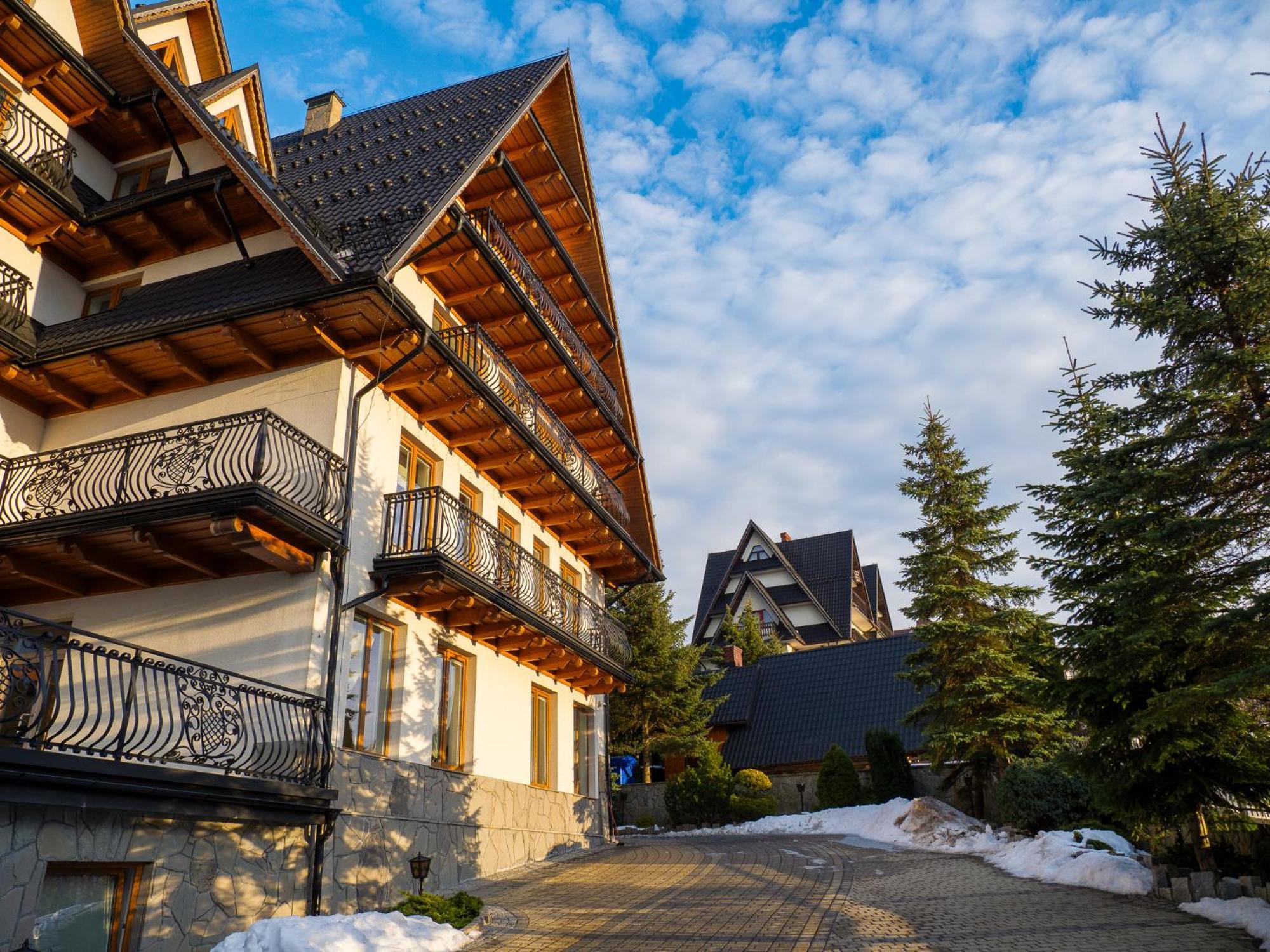 ムジャシフレ Giewont Bed & Breakfast エクステリア 写真
